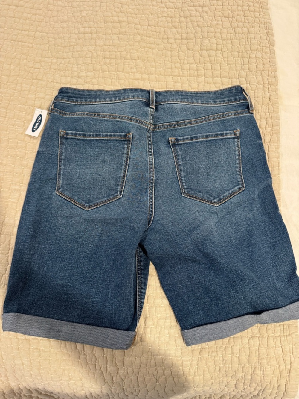 Old Navy Blue Denim Bermuda Shorts with Rolled Hem 9” size 12. NWT - Picture 2 of 5